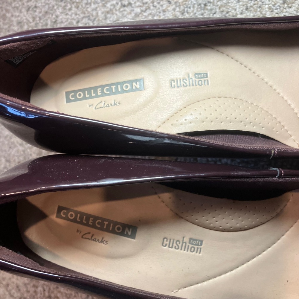 Clarks Adriel Viola Aubergine Patent Leather Pumps Heels 7M Comfort Professional - Picture 5 of 7